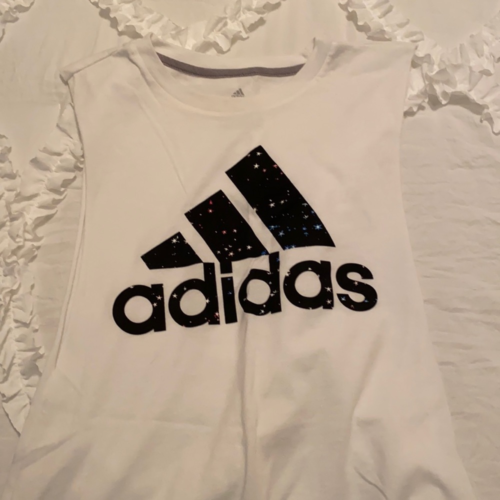 ADIDAS TSHIRT/tank. Never worn M